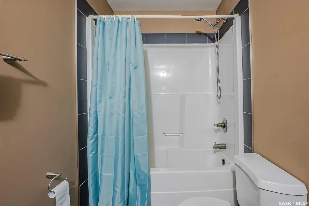 242 Pohorecky Street Saskatoon SK S7W 0J3