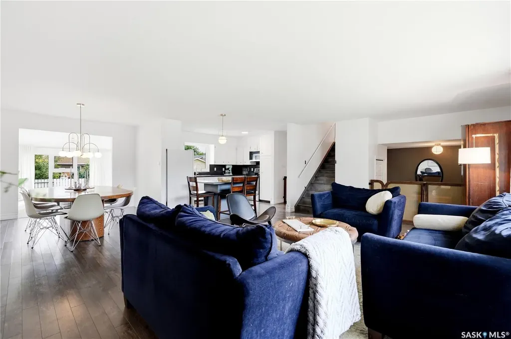 346 Highbury Terrace Saskatoon SK S7H 4X8