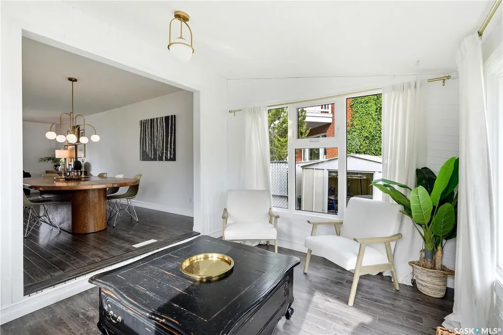 346 Highbury Terrace Saskatoon SK S7H 4X8
