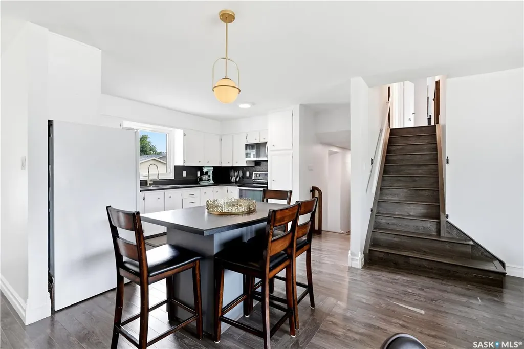 346 Highbury Terrace Saskatoon SK S7H 4X8
