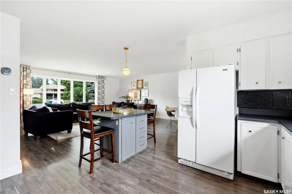 346 Highbury Terrace Saskatoon SK S7H 4X8
