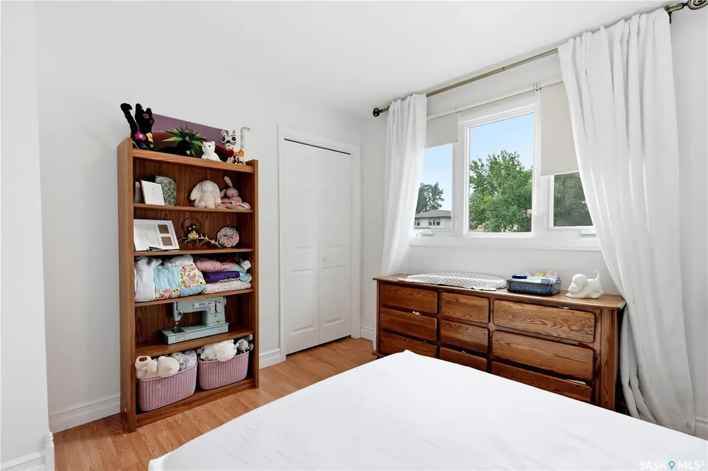 346 Highbury Terrace Saskatoon SK S7H 4X8
