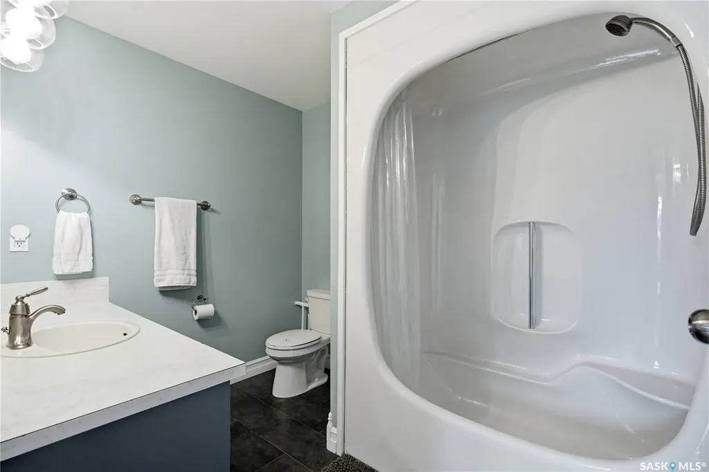346 Highbury Terrace Saskatoon SK S7H 4X8