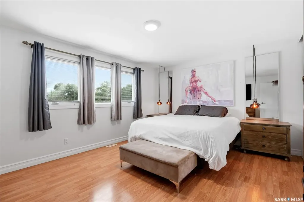 346 Highbury Terrace Saskatoon SK S7H 4X8