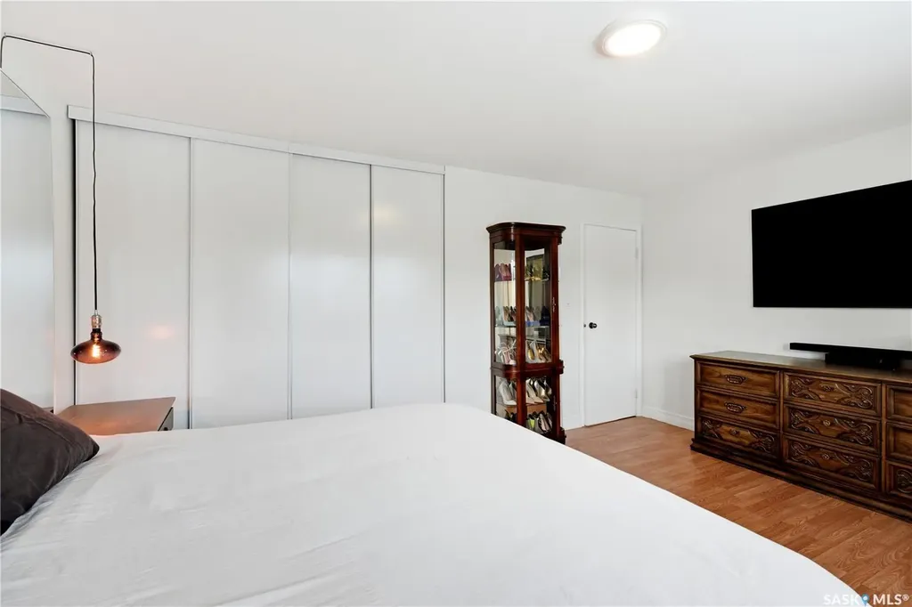 346 Highbury Terrace Saskatoon SK S7H 4X8