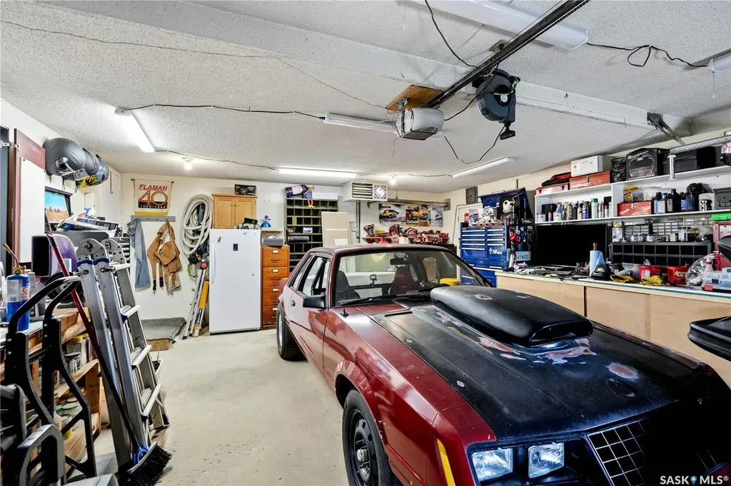 346 Highbury Terrace Saskatoon SK S7H 4X8