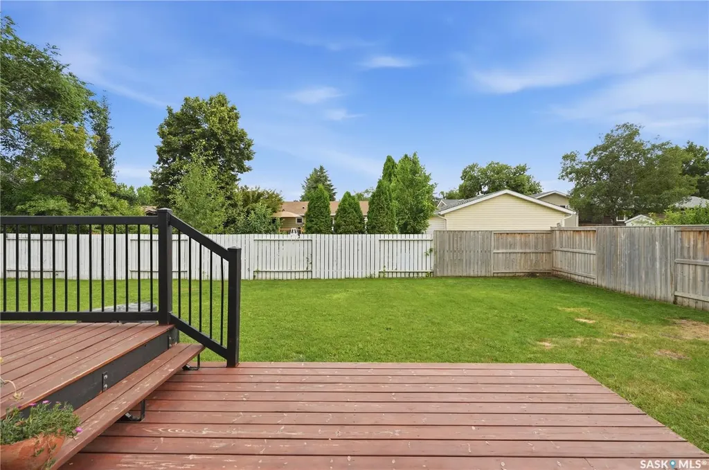 346 Highbury Terrace Saskatoon SK S7H 4X8