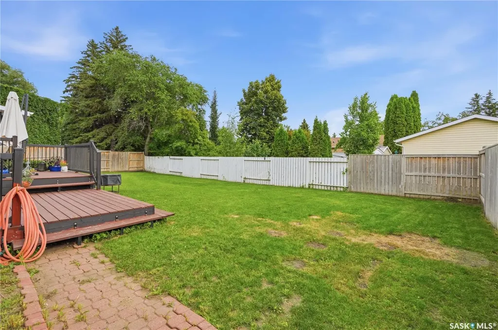 346 Highbury Terrace Saskatoon SK S7H 4X8