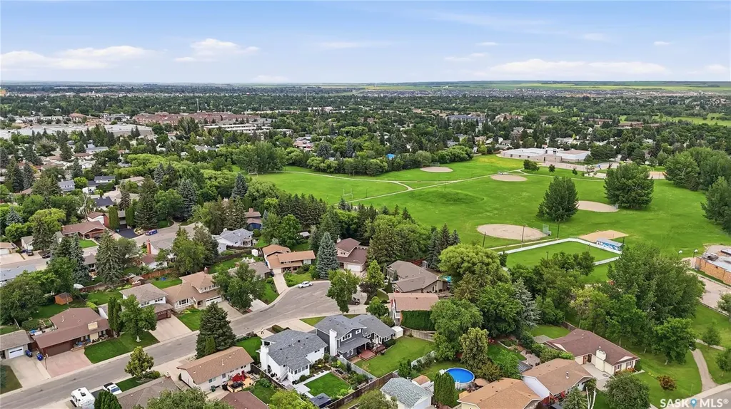 346 Highbury Terrace Saskatoon SK S7H 4X8