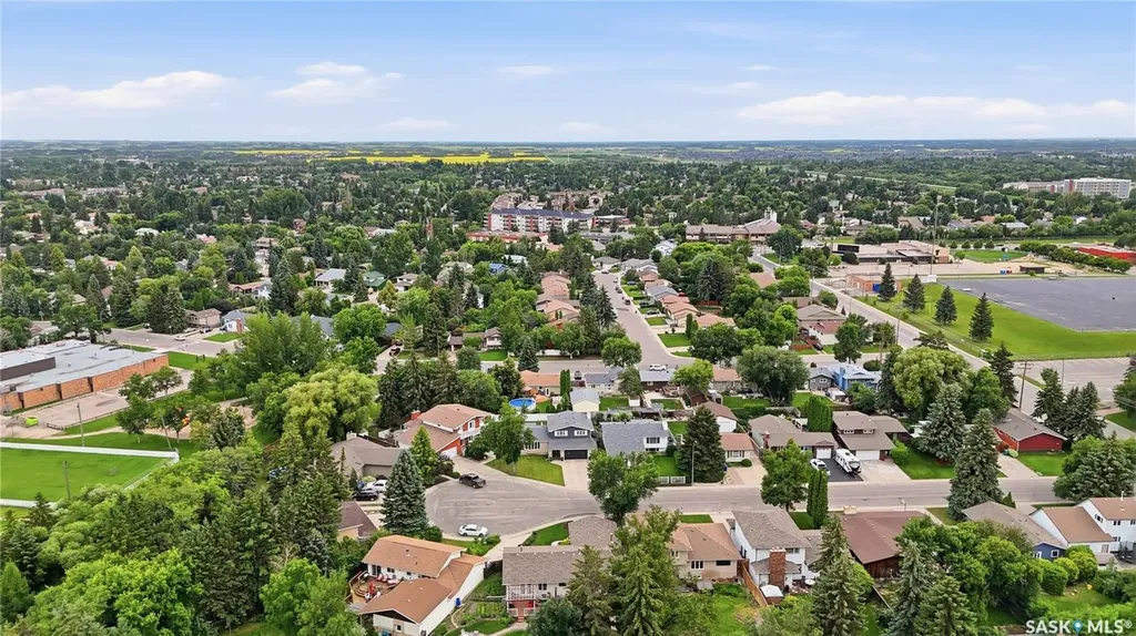 346 Highbury Terrace Saskatoon SK S7H 4X8