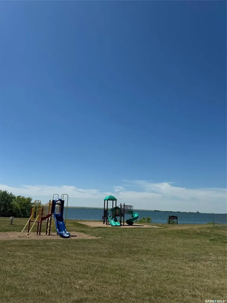 2 Marina Drive Island View SK S0G 1C0