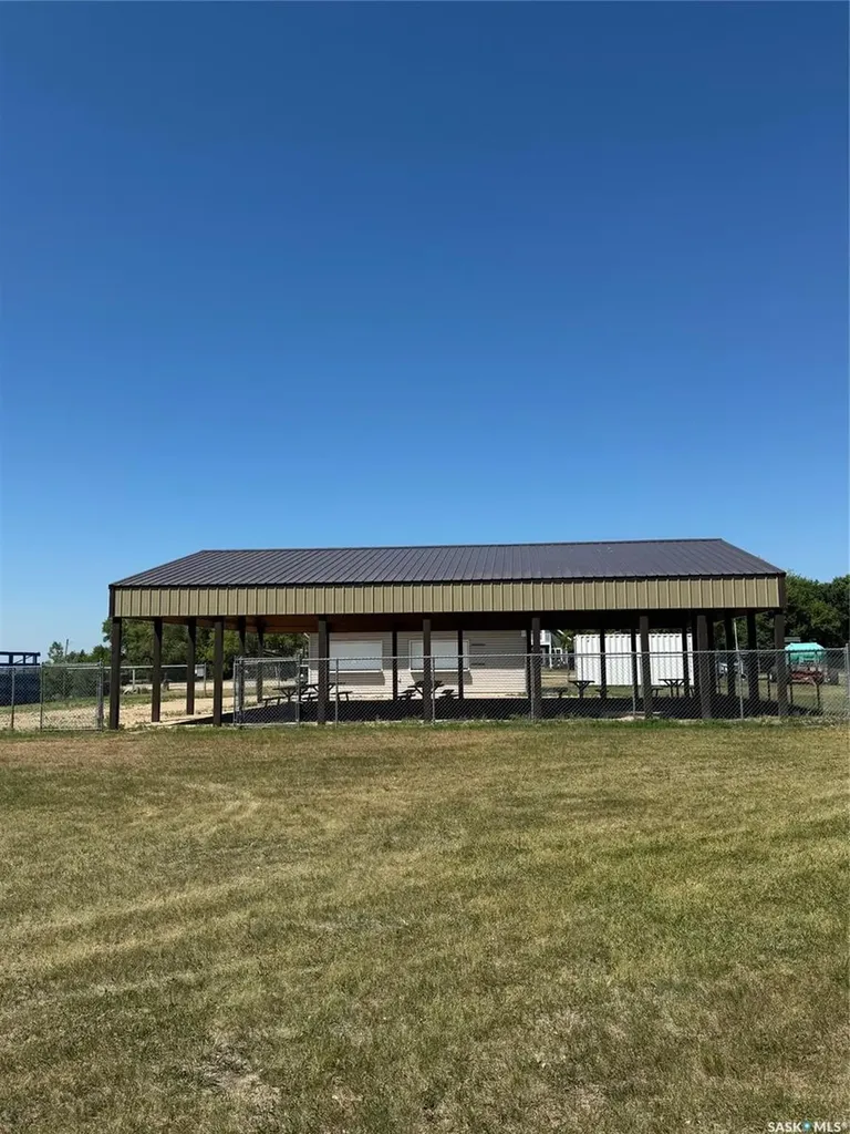 2 Marina Drive Island View SK S0G 1C0