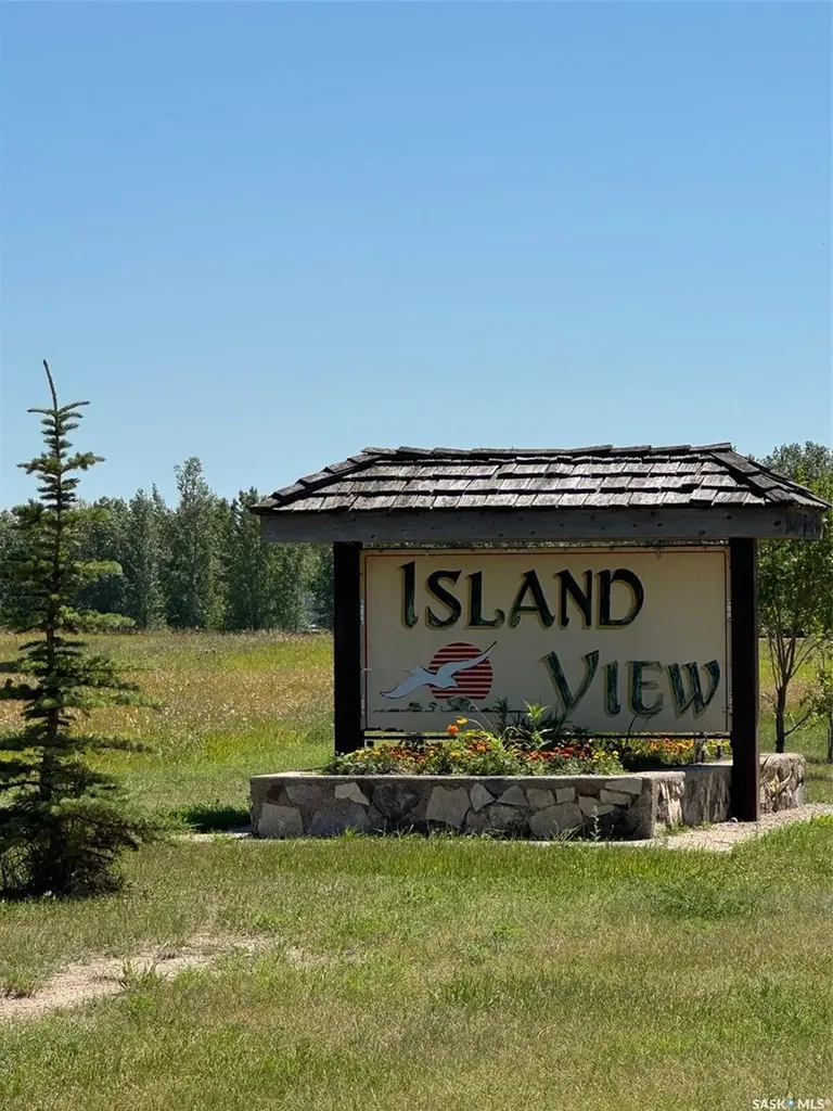 2 Marina Drive Island View SK S0G 1C0