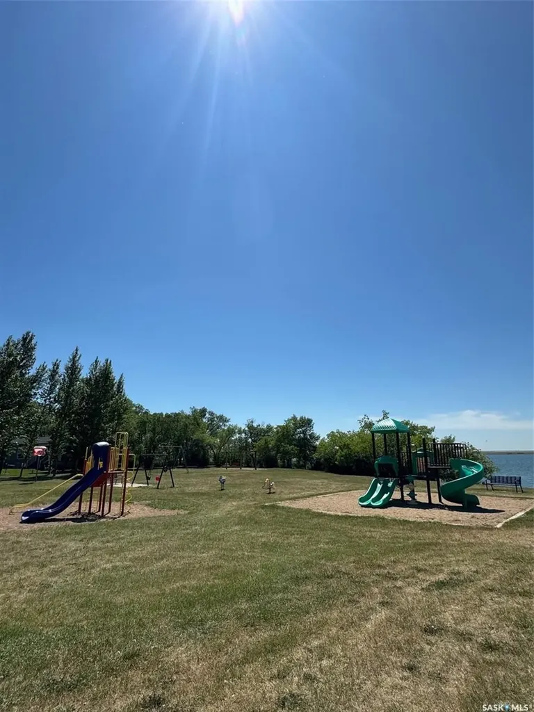 4 Marina Drive Island View SK S0G 1C0