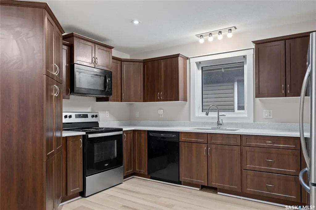 5220 Aerial Crescent Regina SK S4W 0C8