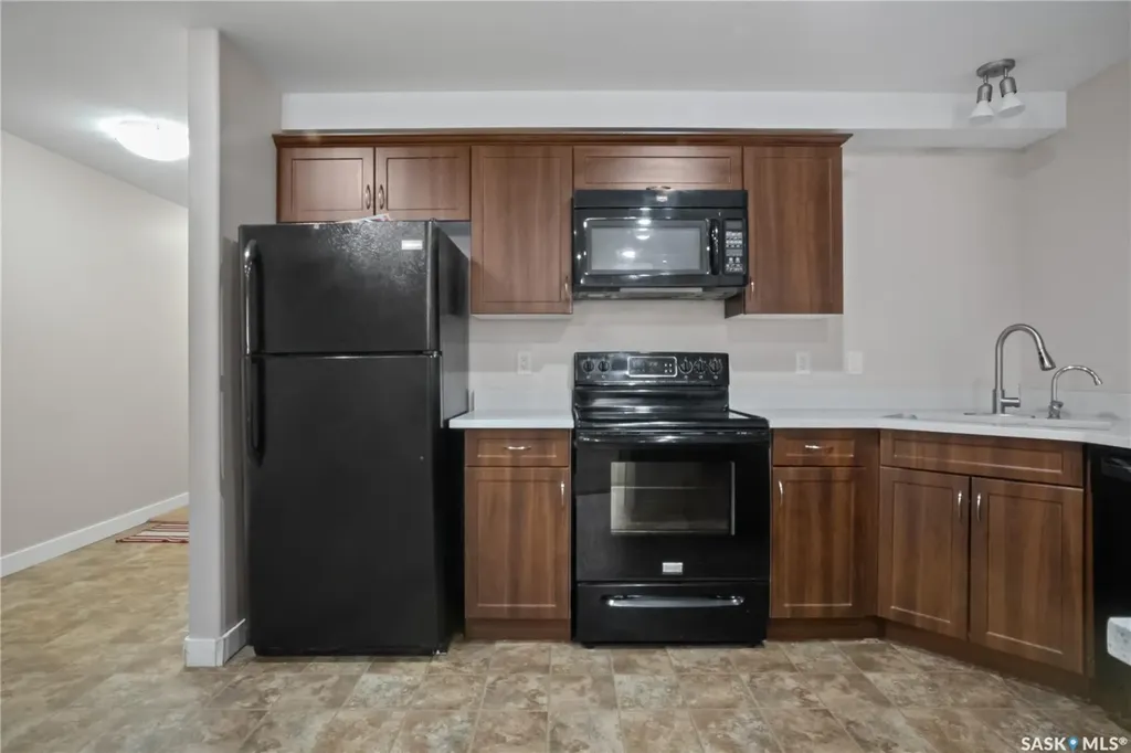 5220 Aerial Crescent Regina SK S4W 0C8