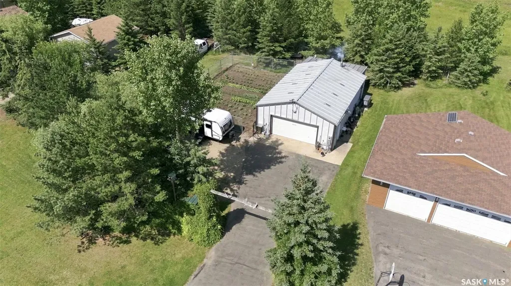 5205 Lake Address Wakaw Lake SK S0K 4P0
