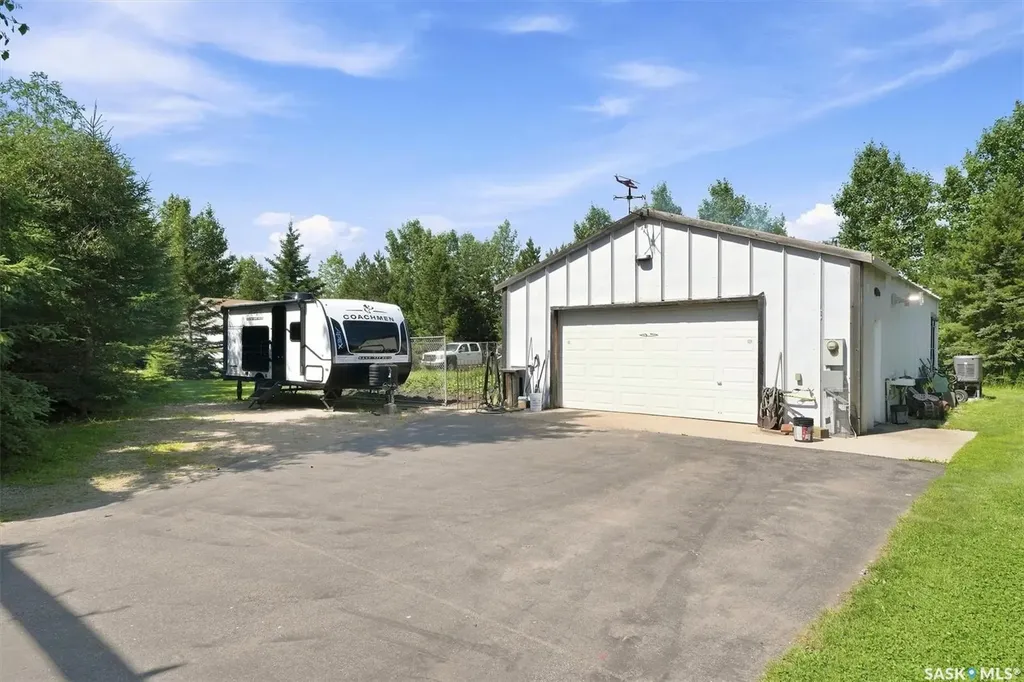 5205 Lake Address Wakaw Lake SK S0K 4P0