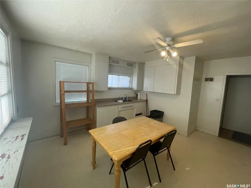 2318 8th Street E Saskatoon SK S7H 0V5