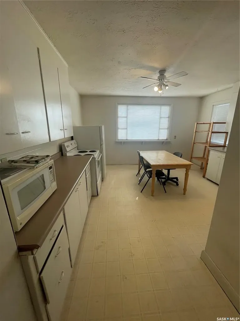 2318 8th Street E Saskatoon SK S7H 0V5
