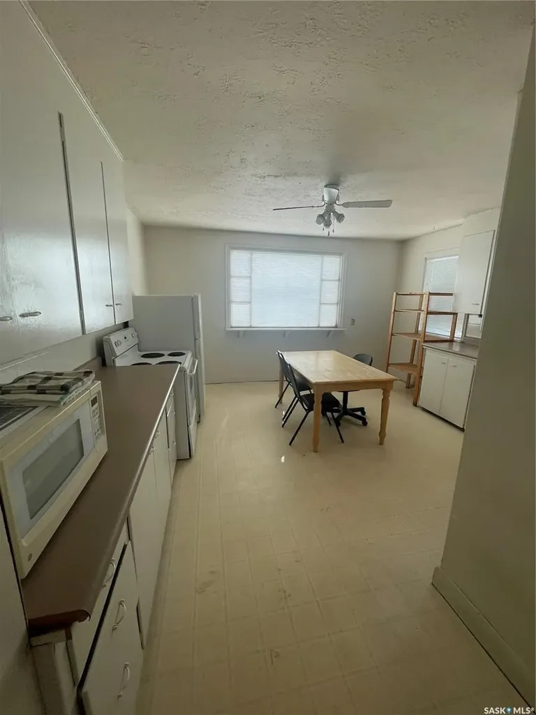 2318 8th Street E Saskatoon SK S7H 0V5
