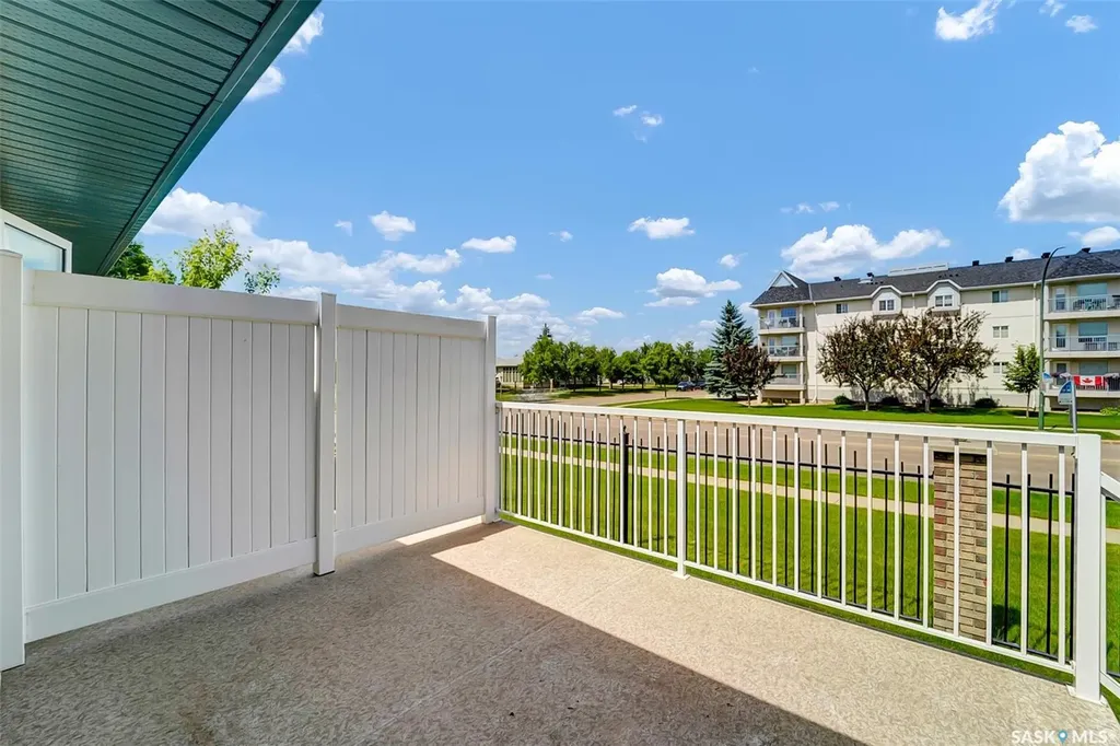835 Heritage Green Saskatoon SK S7H 5S5