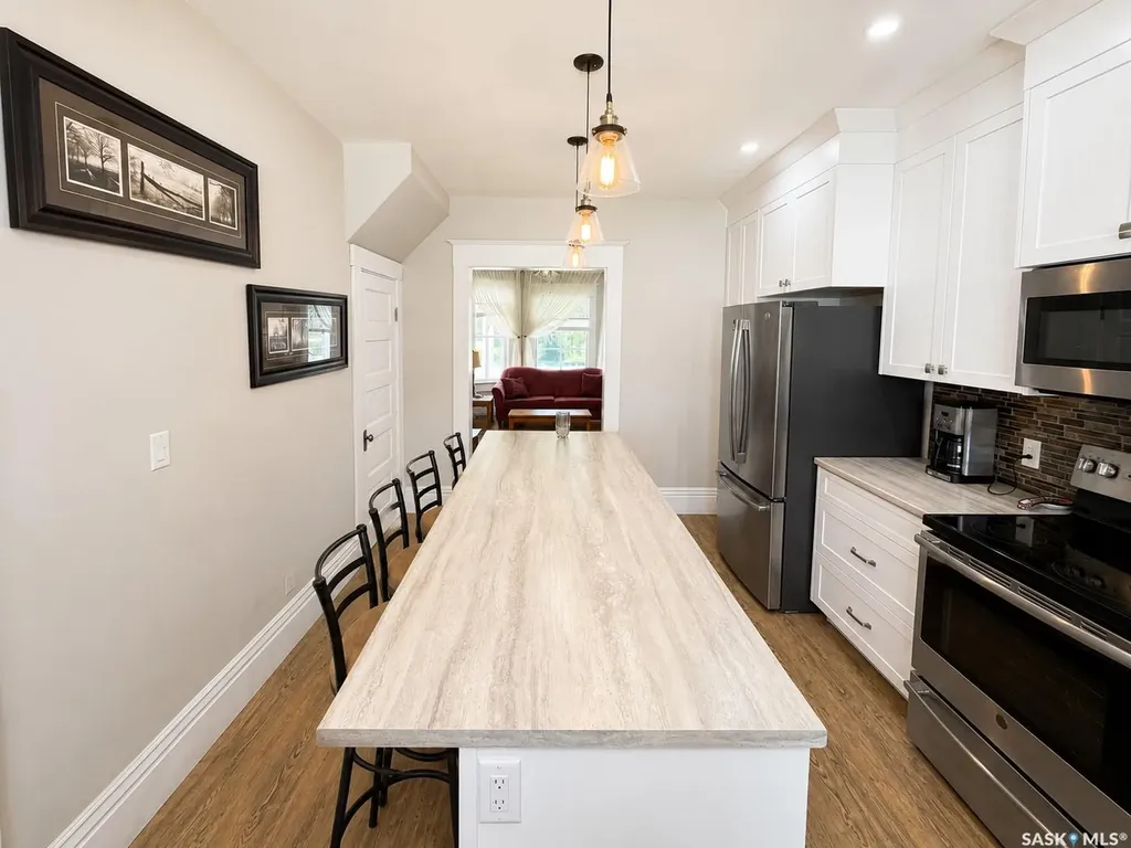 205 3rd Avenue Harris SK S0L 1K0