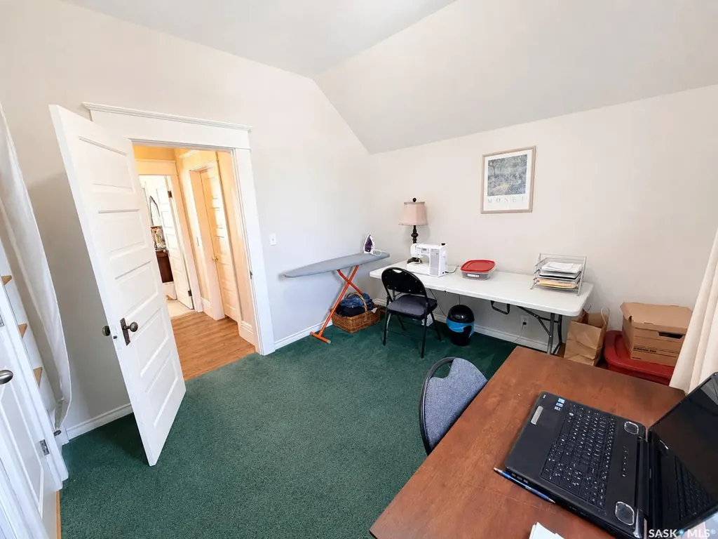 205 3rd Avenue Harris SK S0L 1K0