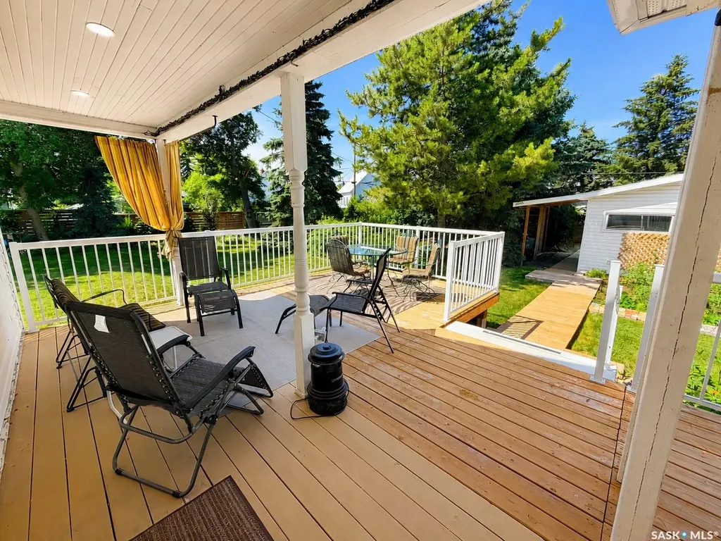205 3rd Avenue Harris SK S0L 1K0