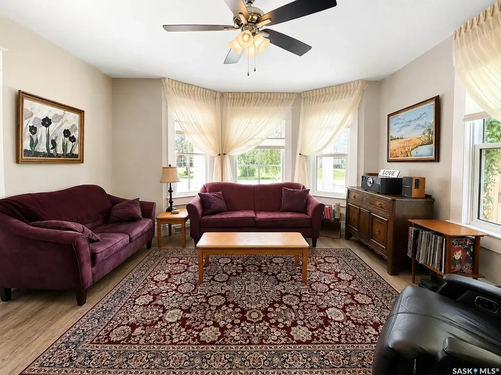205 3rd Avenue Harris SK S0L 1K0
