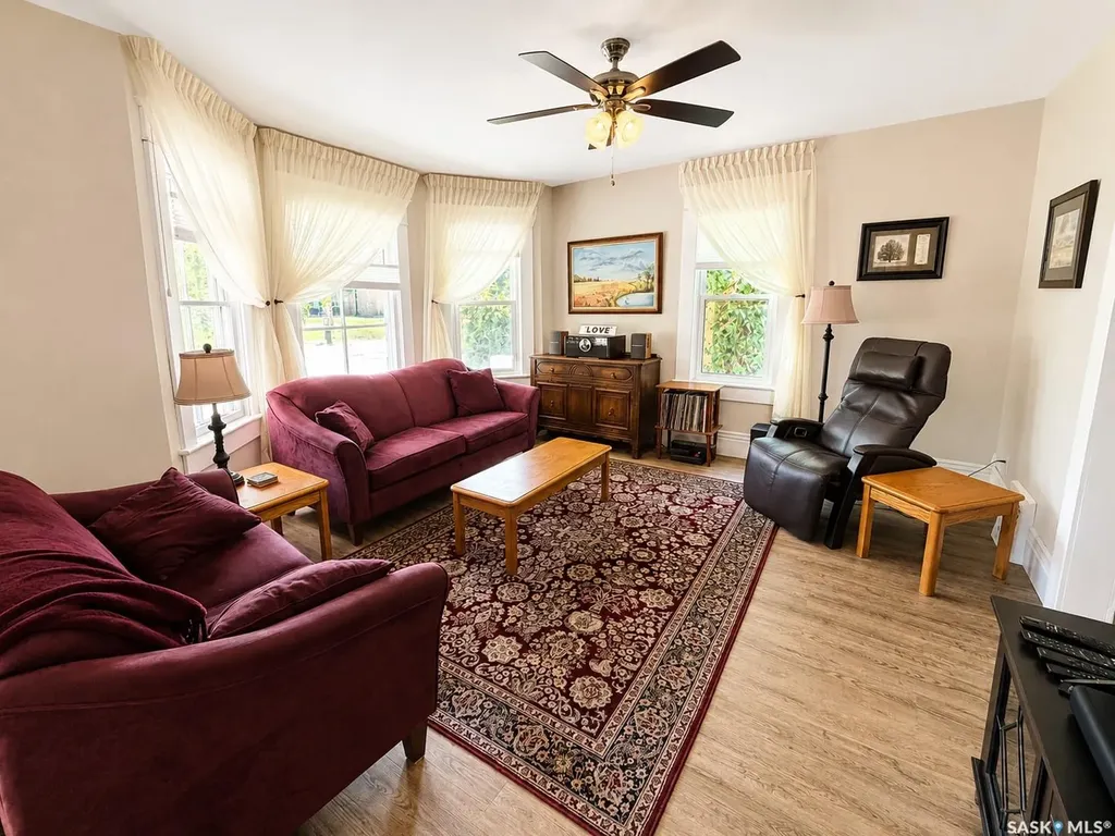 205 3rd Avenue Harris SK S0L 1K0