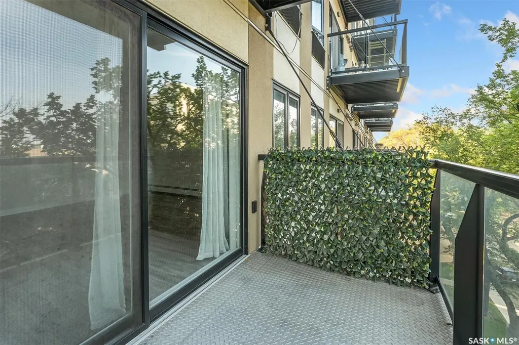 550 4th Avenue N Saskatoon SK S7K 2M7