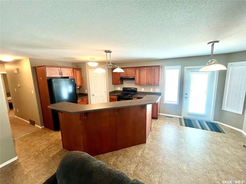 630 1st Avenue N Martensville SK S0K 2T2