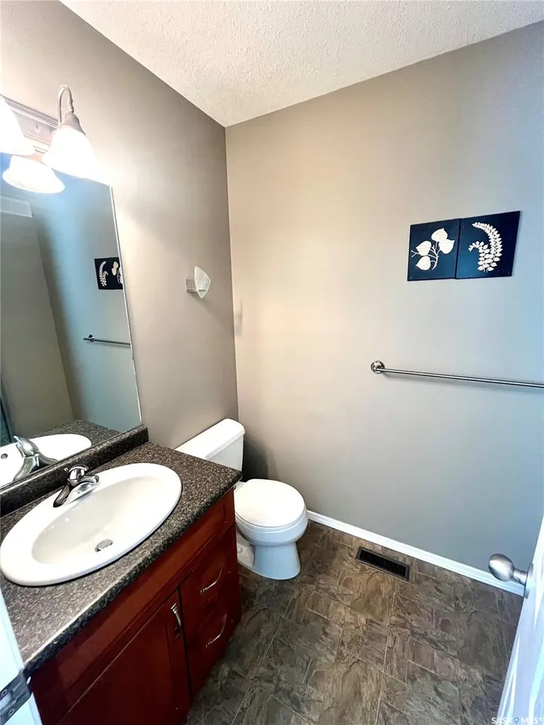 630 1st Avenue N Martensville SK S0K 2T2