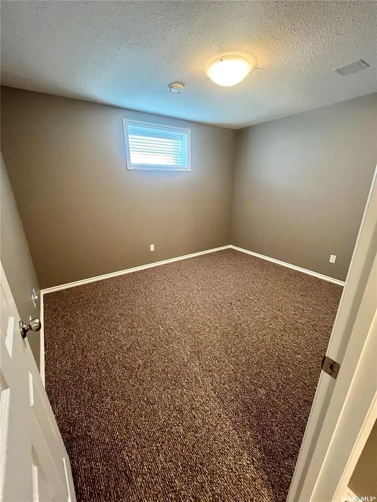 630 1st Avenue N Martensville SK S0K 2T2