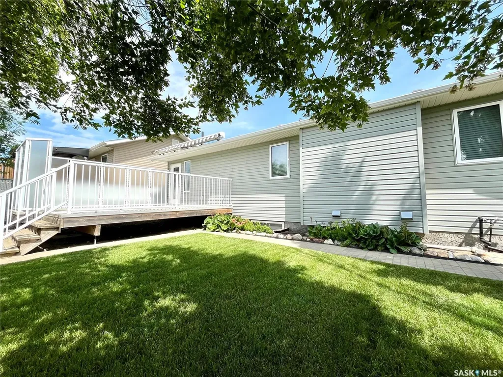 630 1st Avenue N Martensville SK S0K 2T2