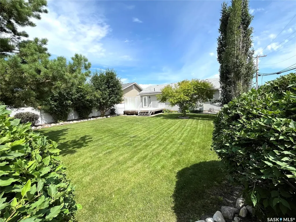 630 1st Avenue N Martensville SK S0K 2T2