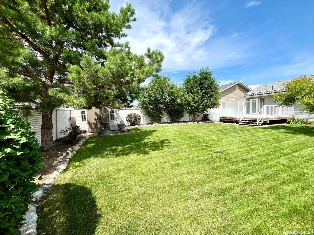 630 1st Avenue N Martensville SK S0K 2T2
