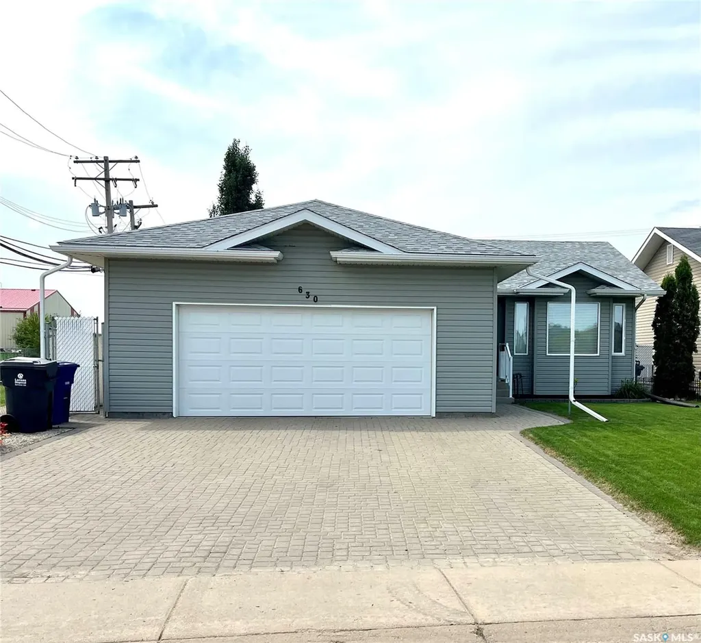 630 1st Avenue N Martensville SK S0K 2T2