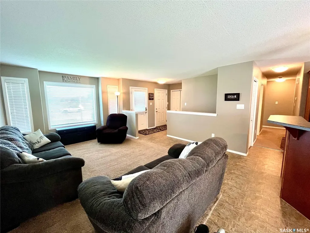 630 1st Avenue N Martensville SK S0K 2T2