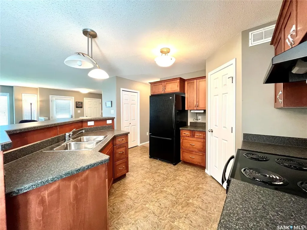 630 1st Avenue N Martensville SK S0K 2T2