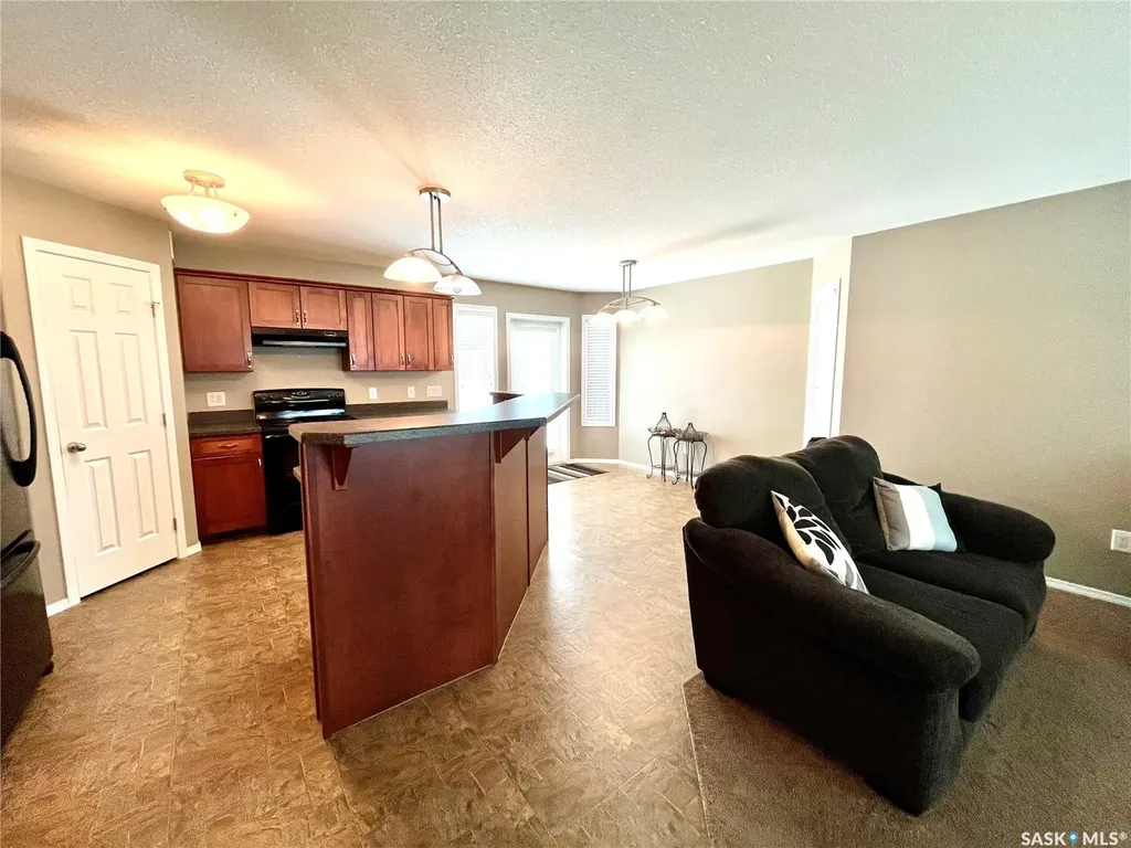 630 1st Avenue N Martensville SK S0K 2T2