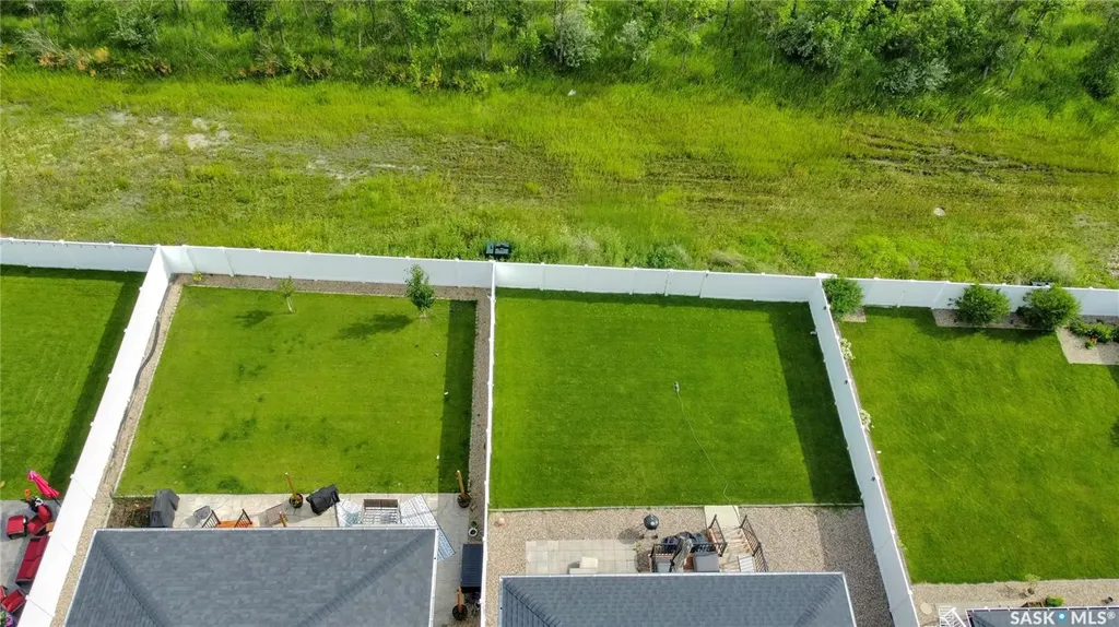 1049 Maplewood Drive Moose Jaw SK S6J 0B6