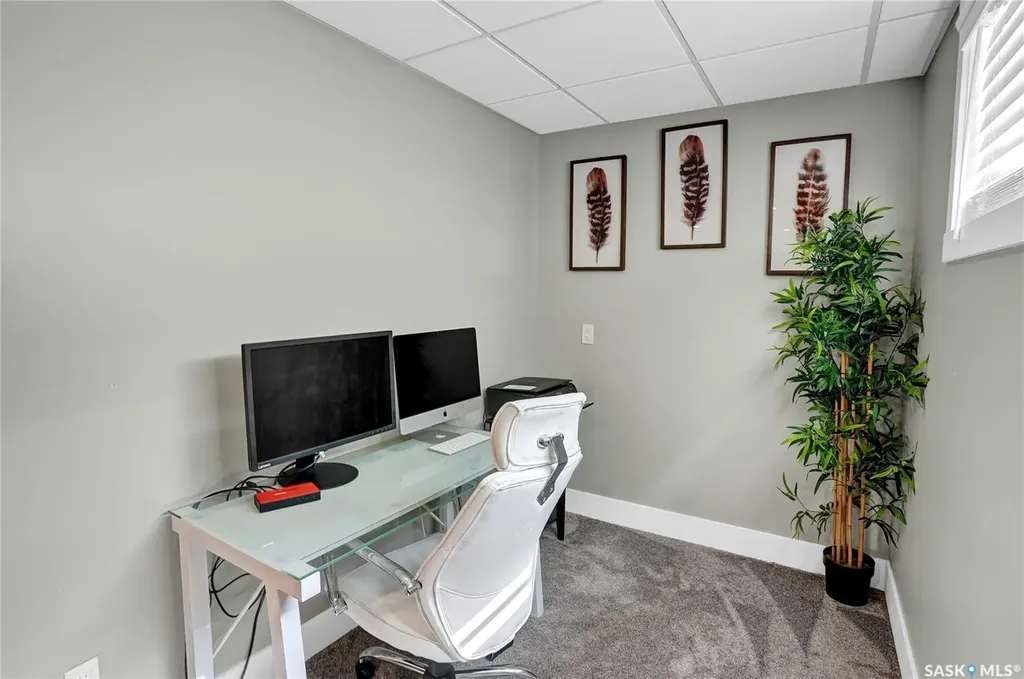 1049 Maplewood Drive Moose Jaw SK S6J 0B6