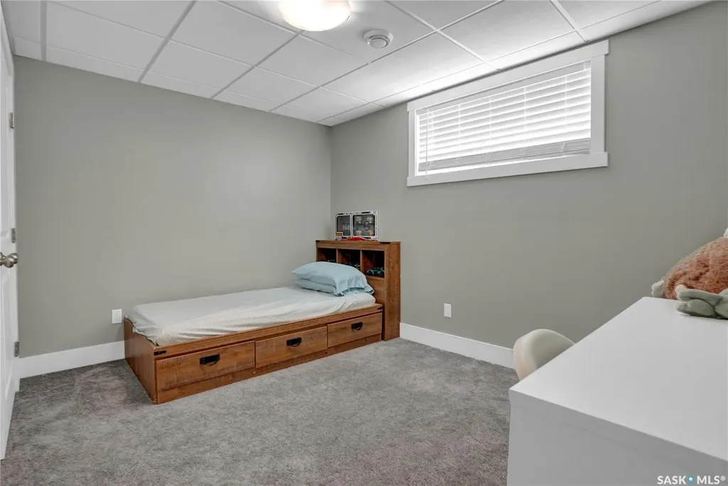 1049 Maplewood Drive Moose Jaw SK S6J 0B6