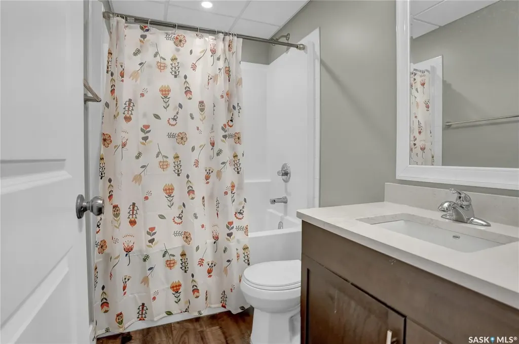 1049 Maplewood Drive Moose Jaw SK S6J 0B6