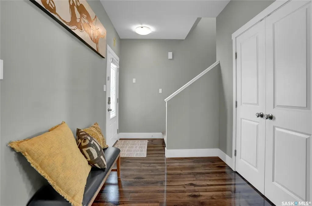 1049 Maplewood Drive Moose Jaw SK S6J 0B6