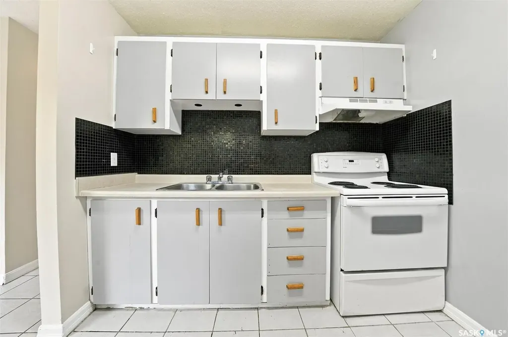 3933 Centennial Drive Saskatoon SK S7L 5T3