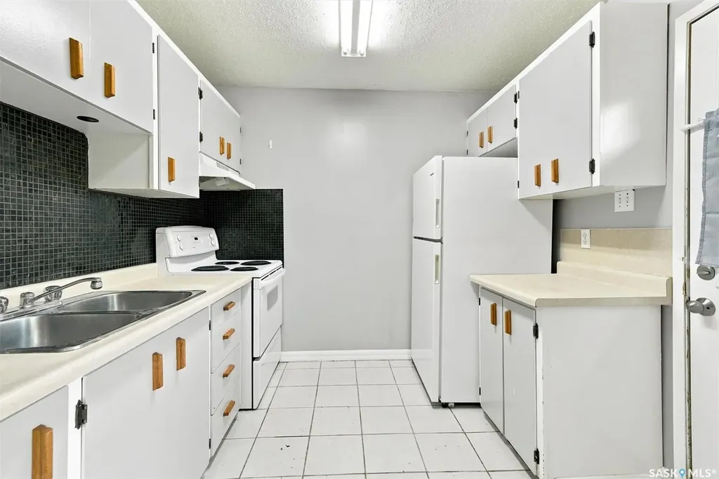 3933 Centennial Drive Saskatoon SK S7L 5T3