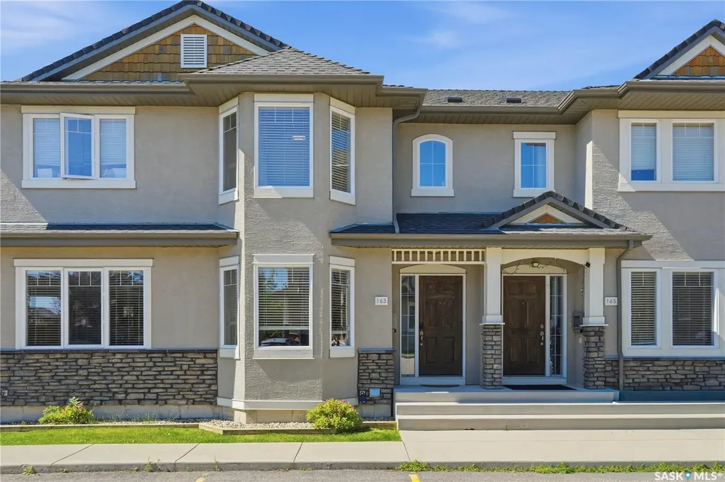 135 Ashworth Crescent Saskatoon SK S7T 0N1